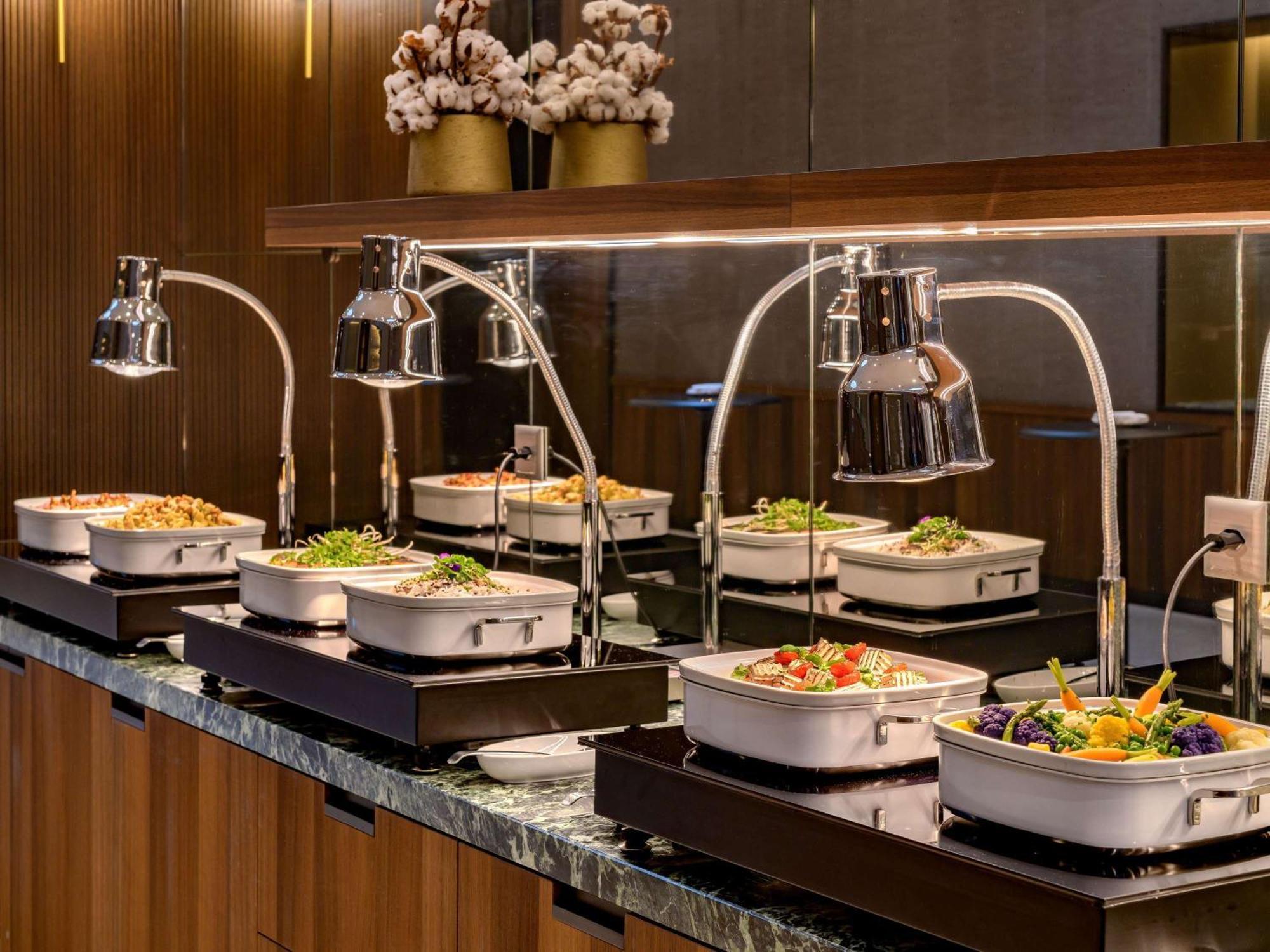 Moevenpick Hotel Basilea Esterno foto