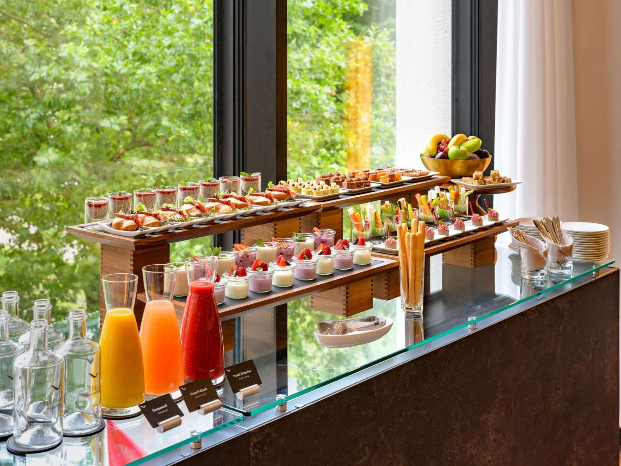 Moevenpick Hotel Basilea Esterno foto