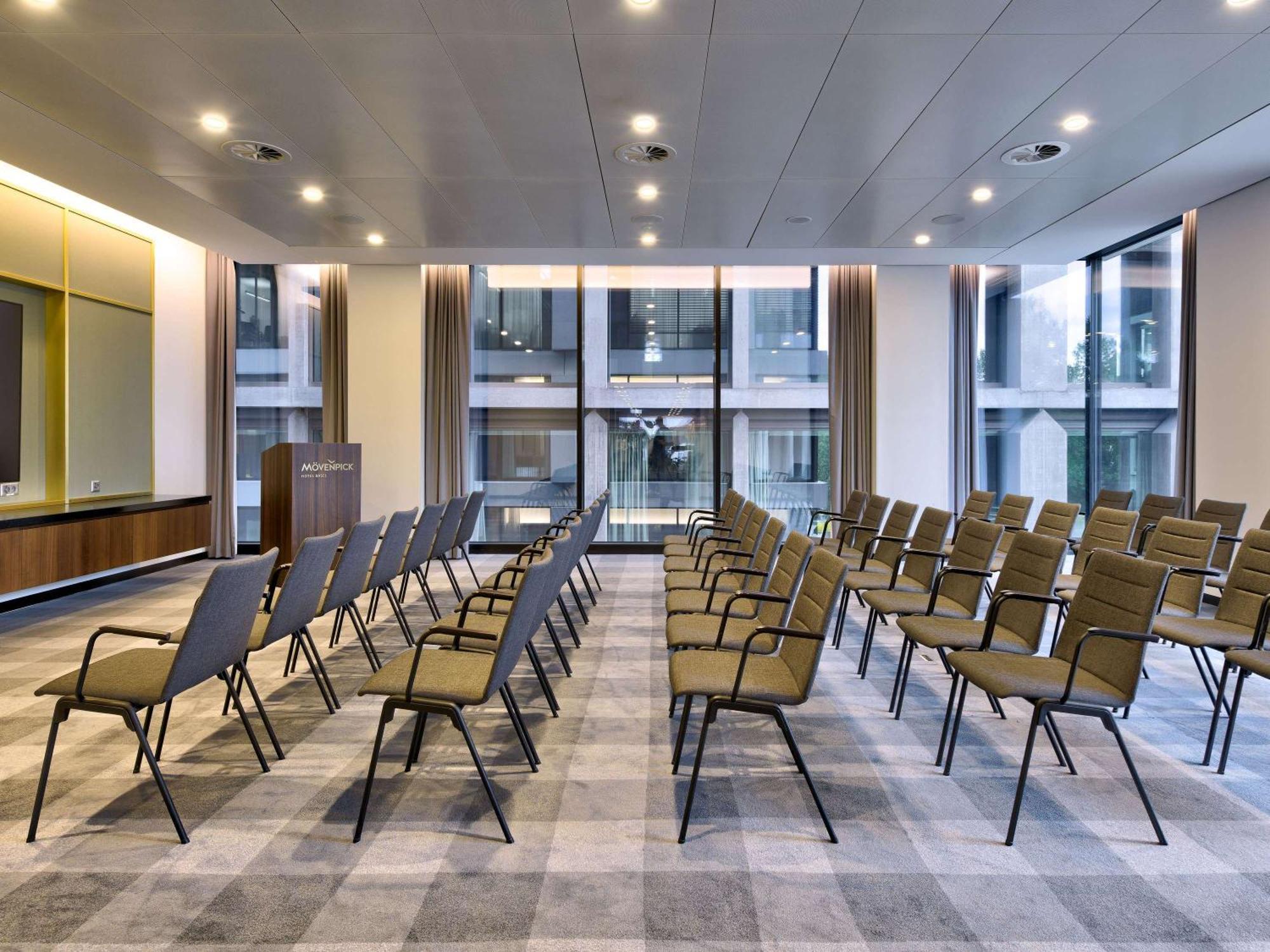 Moevenpick Hotel Basilea Esterno foto
