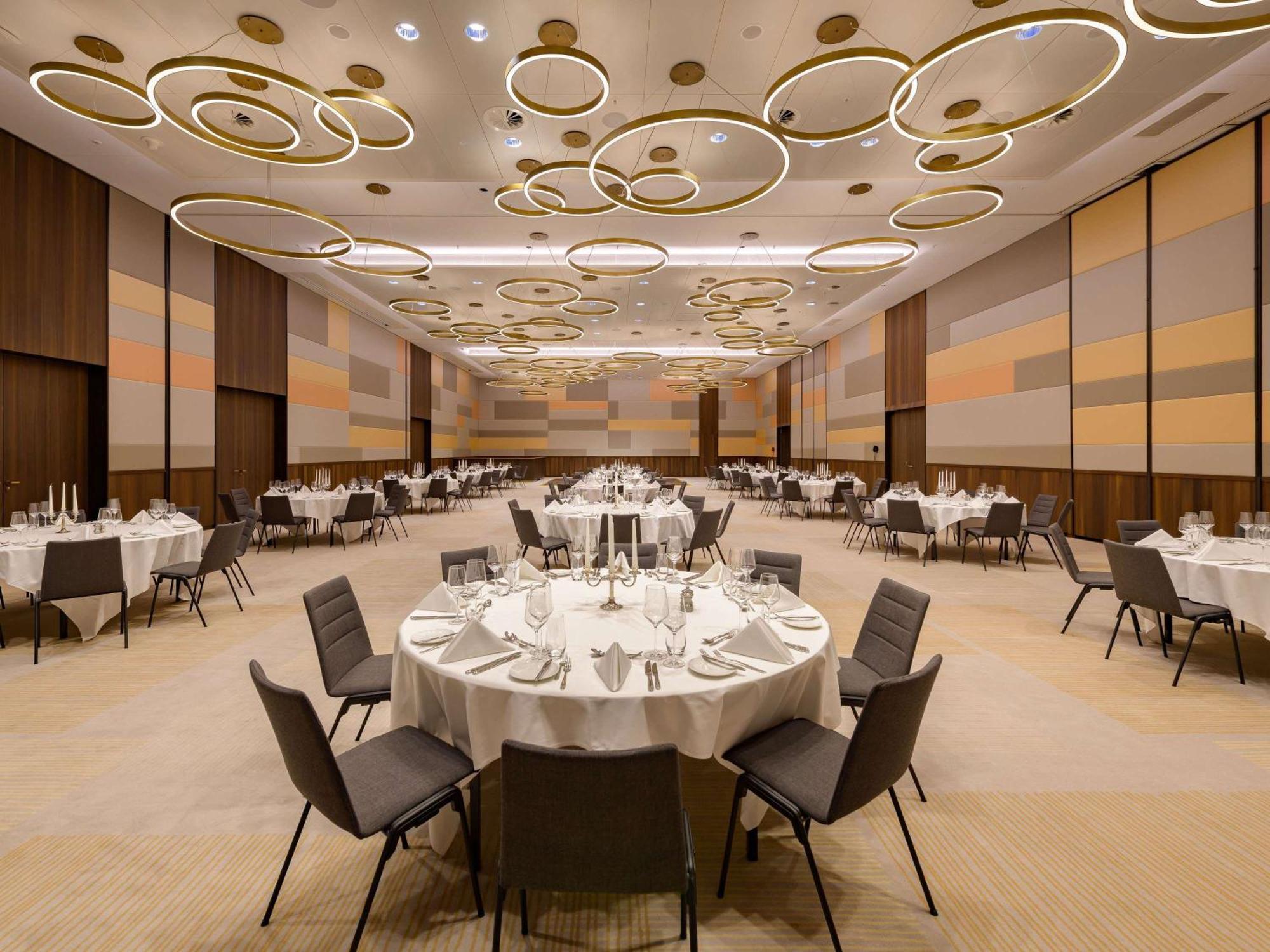 Moevenpick Hotel Basilea Esterno foto