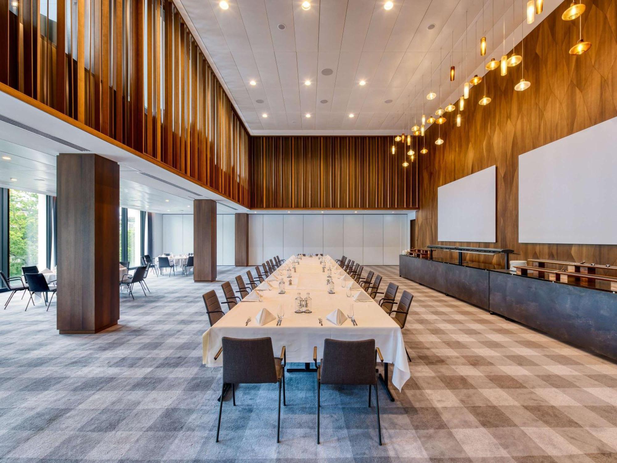 Moevenpick Hotel Basilea Esterno foto