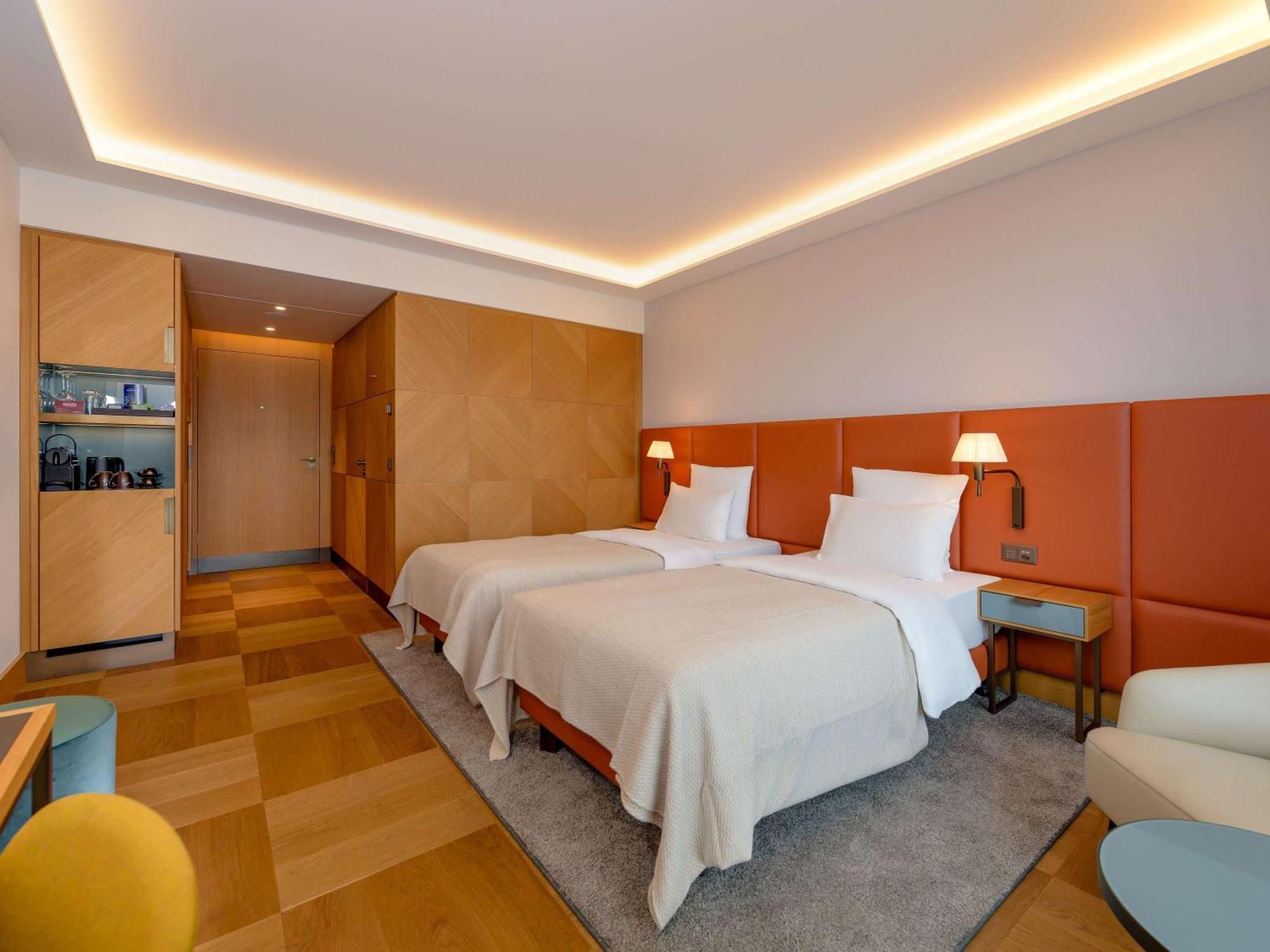 Moevenpick Hotel Basilea Esterno foto