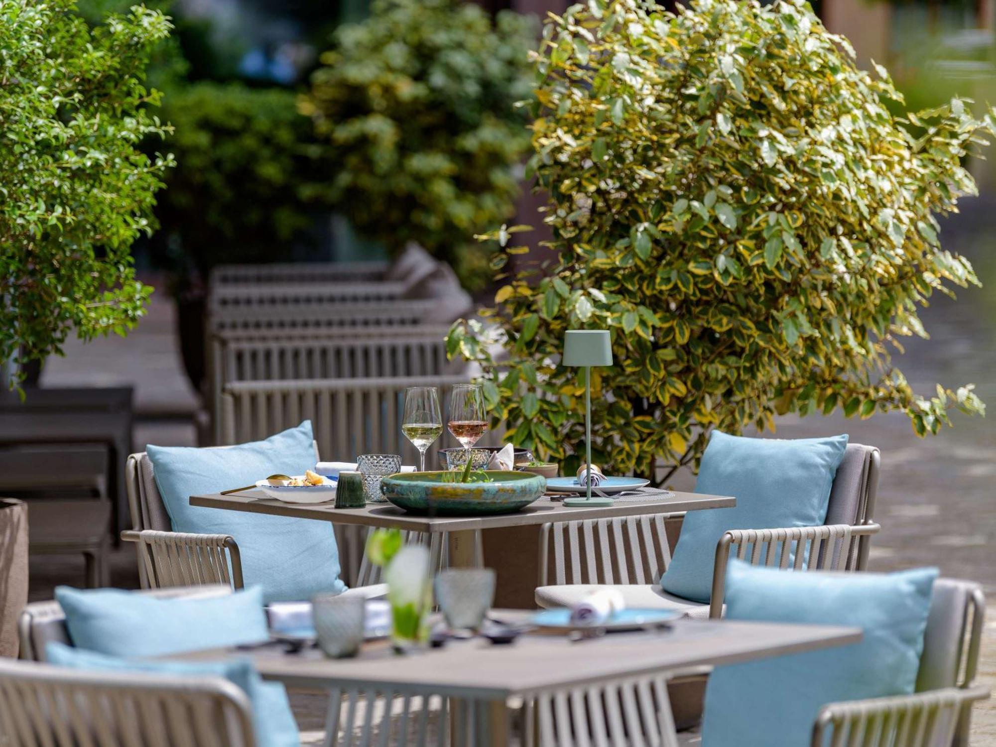 Moevenpick Hotel Basilea Esterno foto